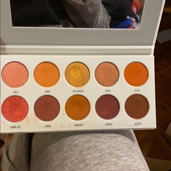 Morphe x jaclyn hill pallets - Picture 2 of 2